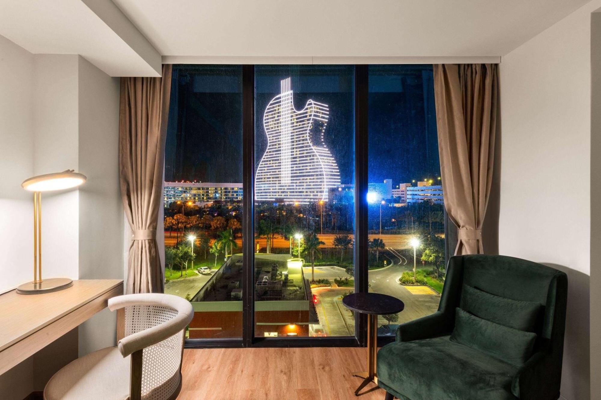 Hotel Dolce By Wyndham Hollywood