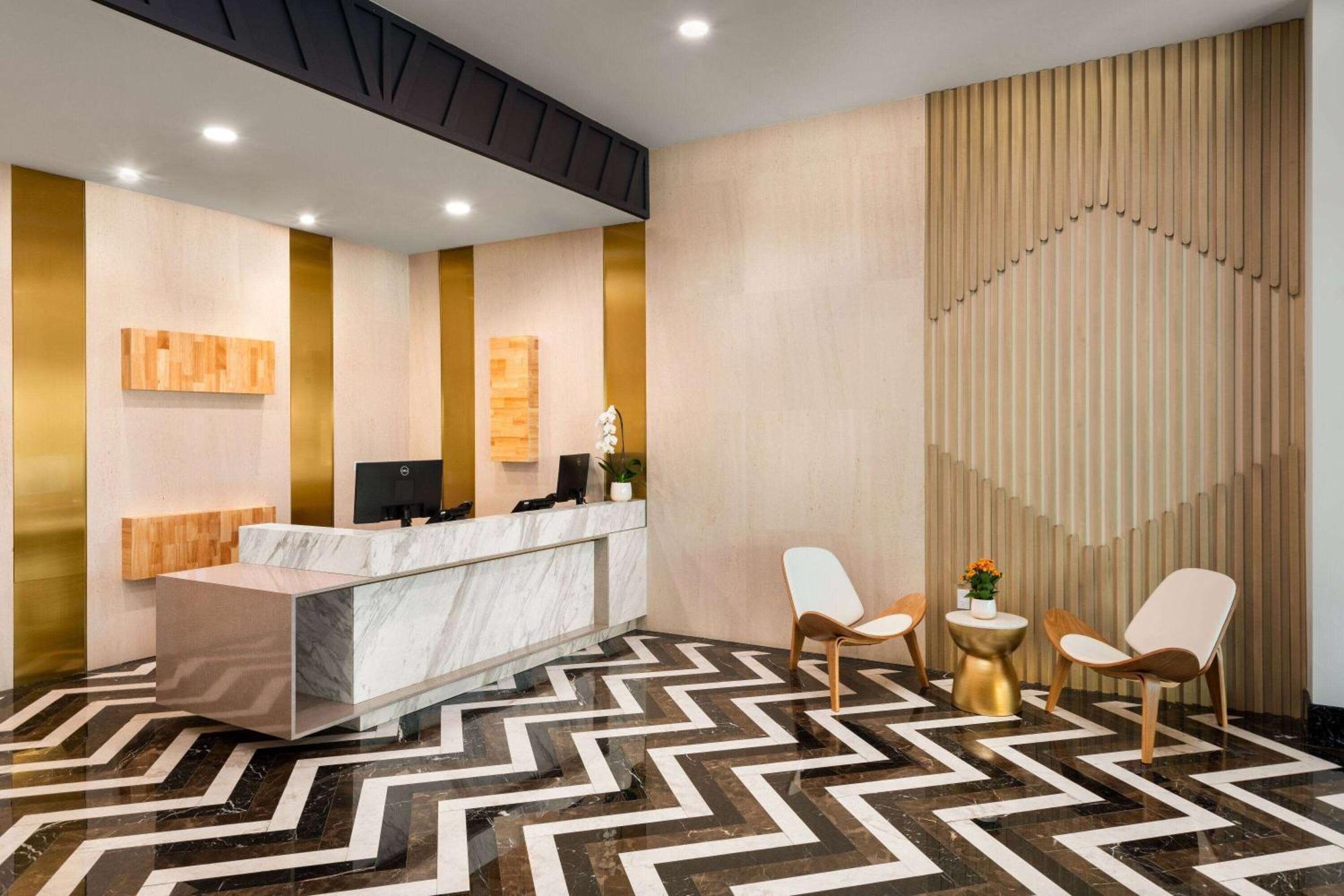 Hotel Dolce By Wyndham Hollywood